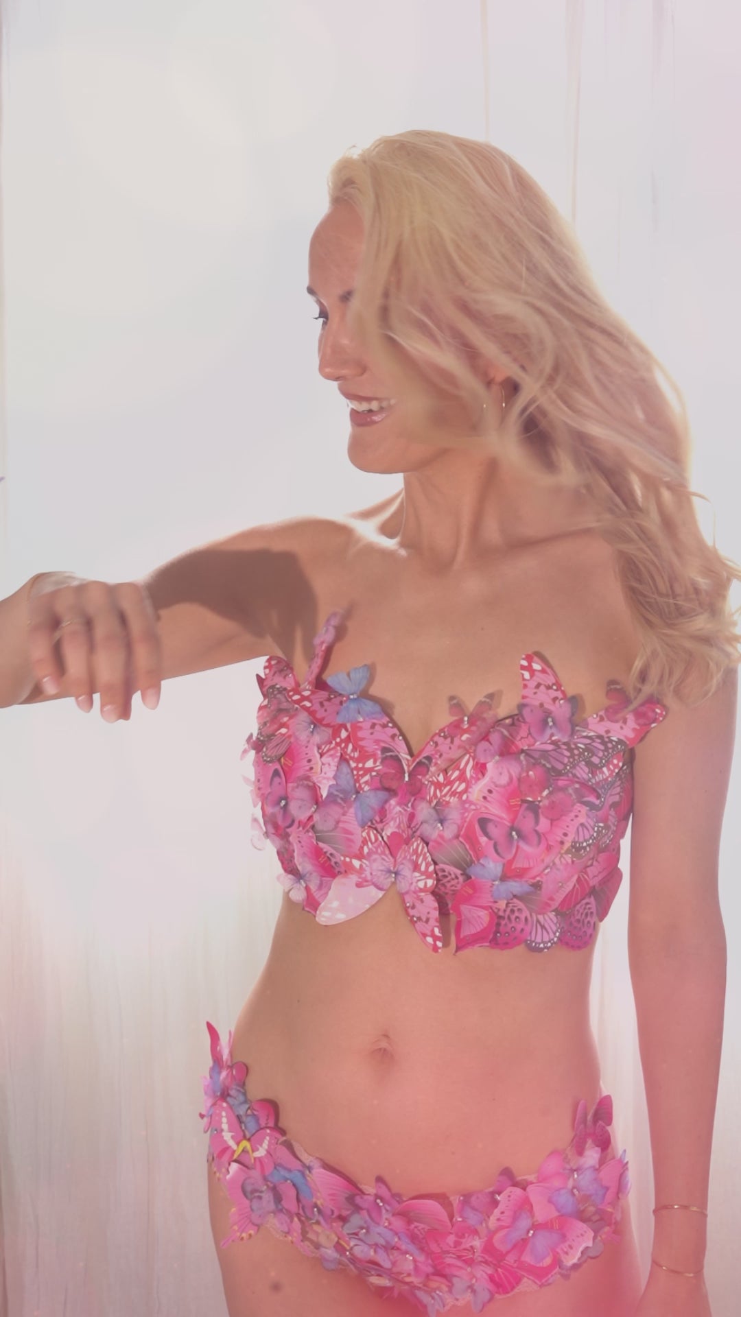 Launch_Reel_Anni_2_02.mp4__PID:ac0a9afb-988a-41aa-a906-f4c236f8ba3d