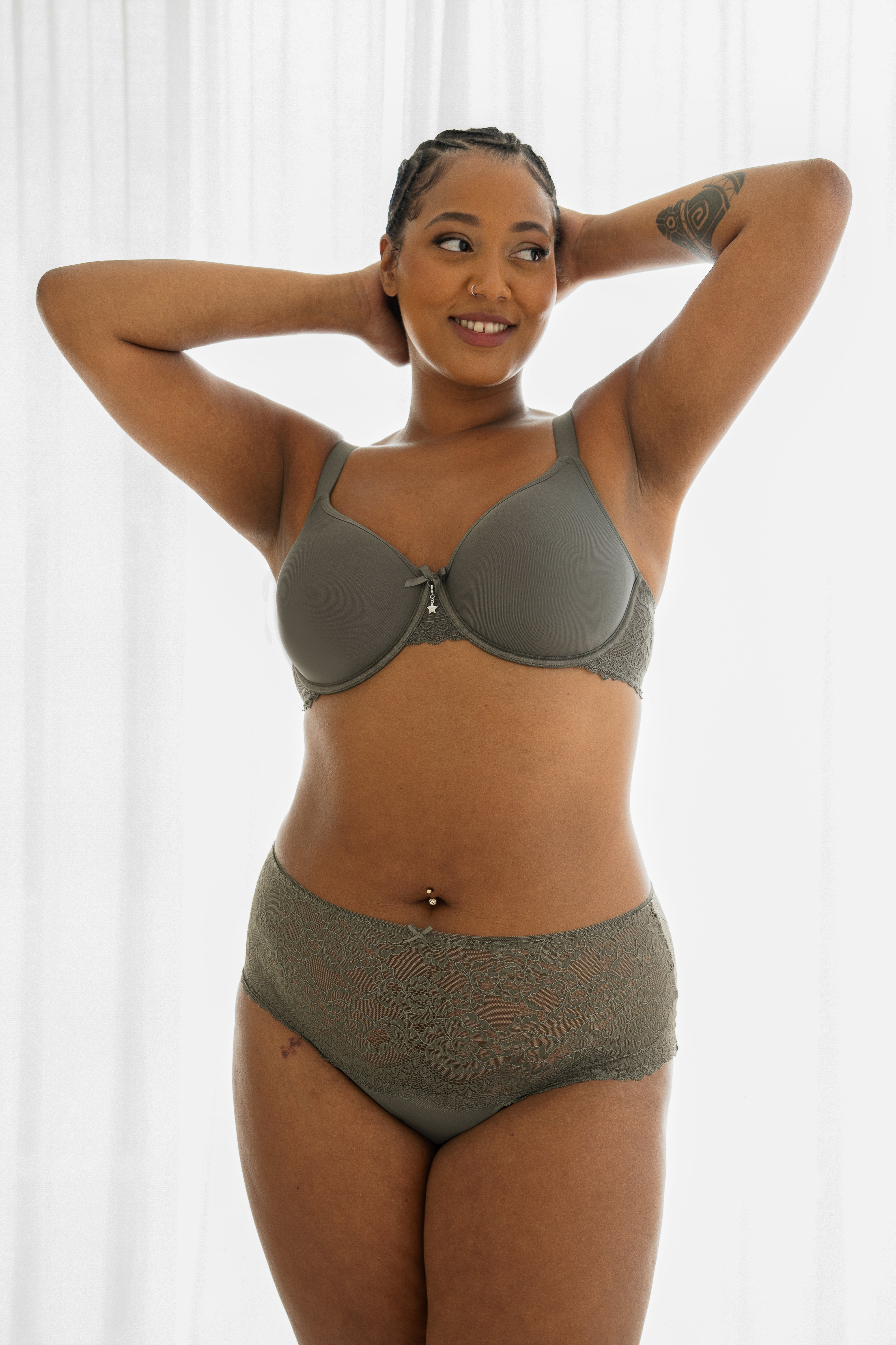 High-Panty "Lace Basic" olive