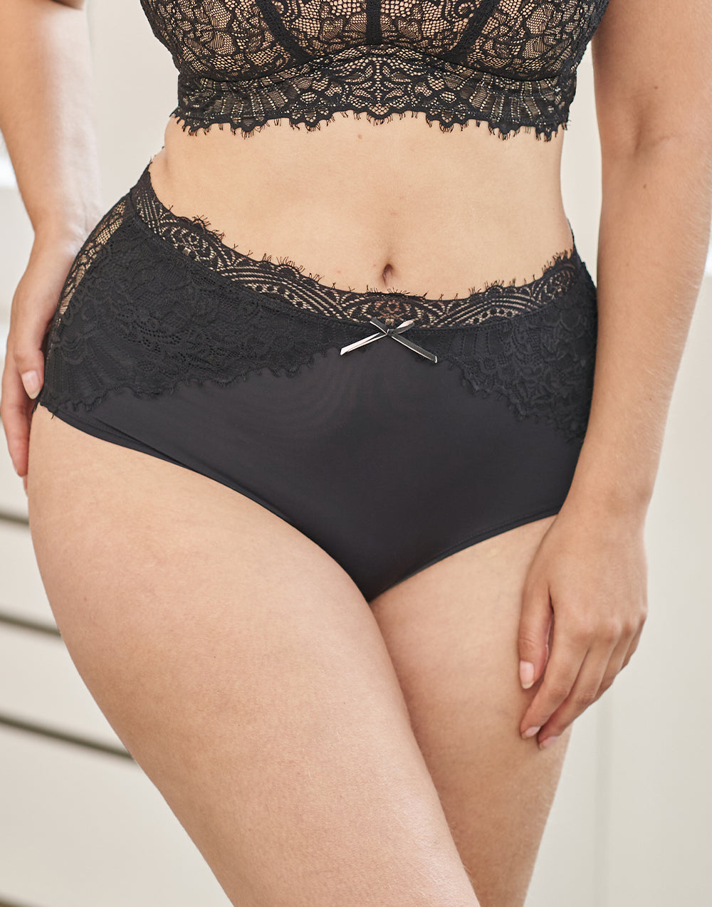 High-Waist-Panty "Sophia" black/beige