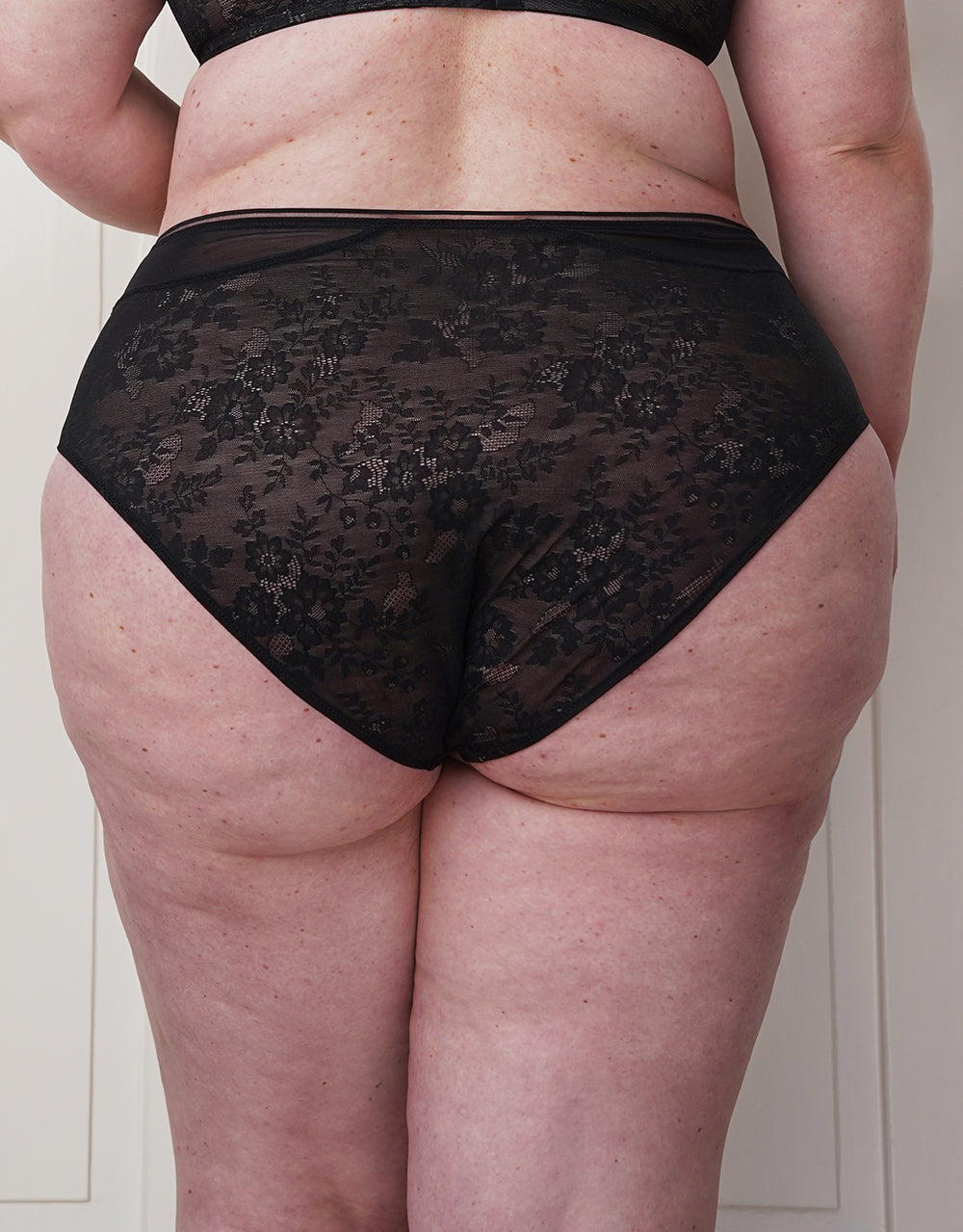 High-Panty "True Lace" black