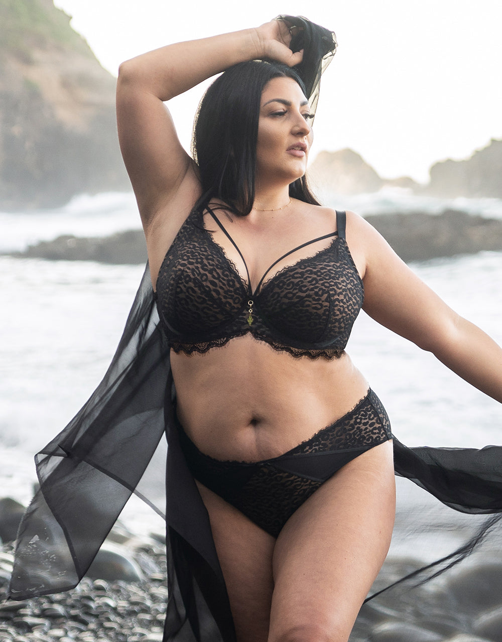 High-Panty "Valerie on fire" black