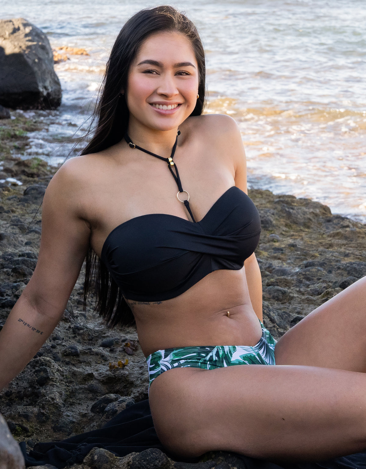 Bikini Neckpiece Black