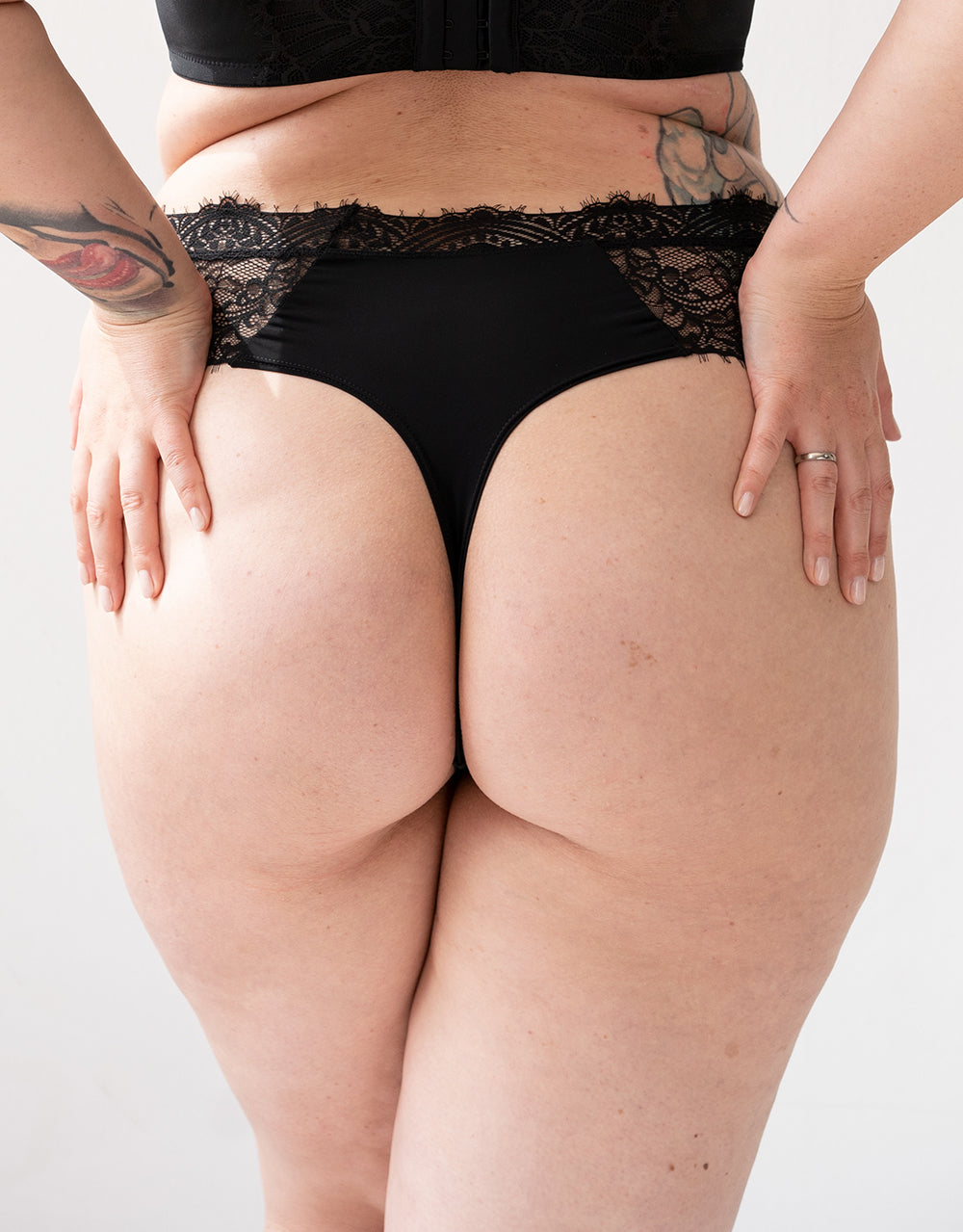 String "Sensla" black